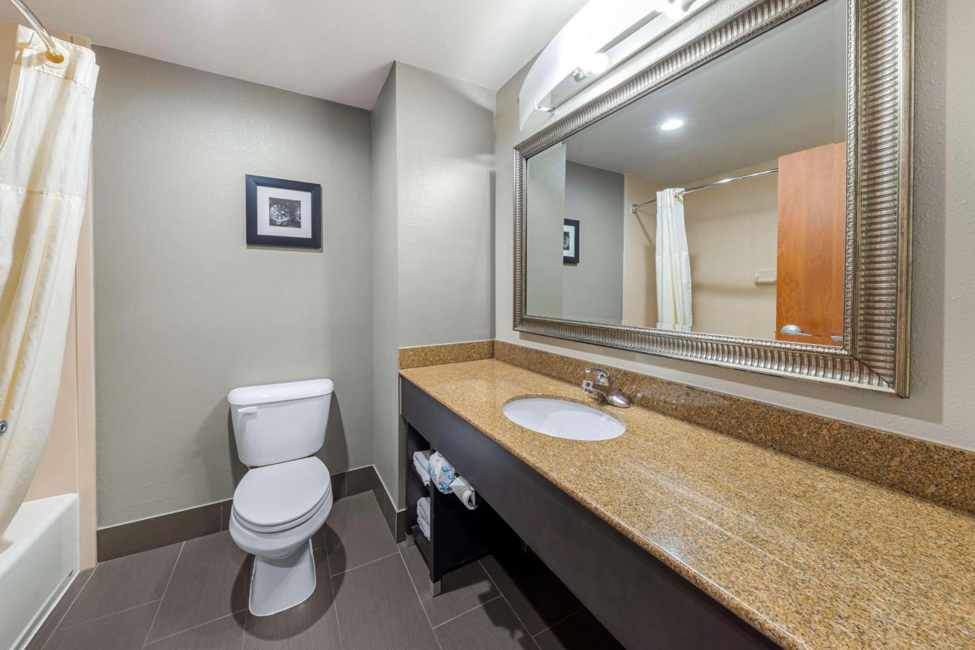 Best Western Plus Midwest City Inn & Suites Eksteriør bilde